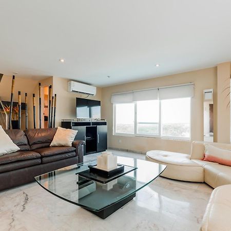 Brisas Beachfront Penthouses Cancún Buitenkant foto