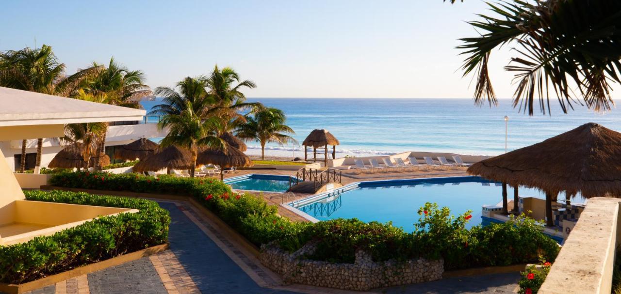 Brisas Beachfront Penthouses Cancún Buitenkant foto