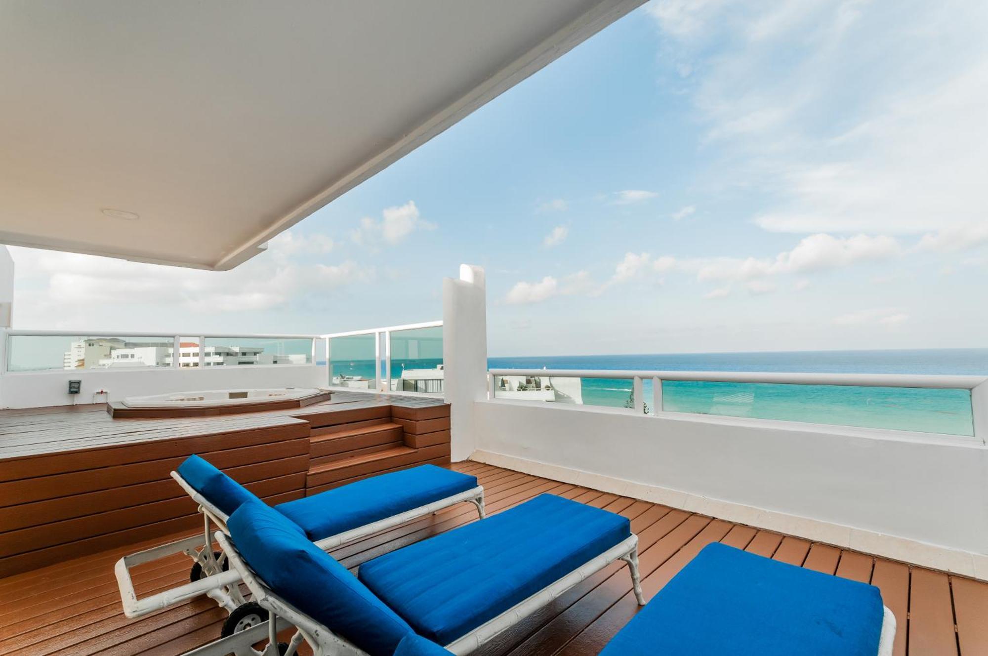 Brisas Beachfront Penthouses Cancún Buitenkant foto
