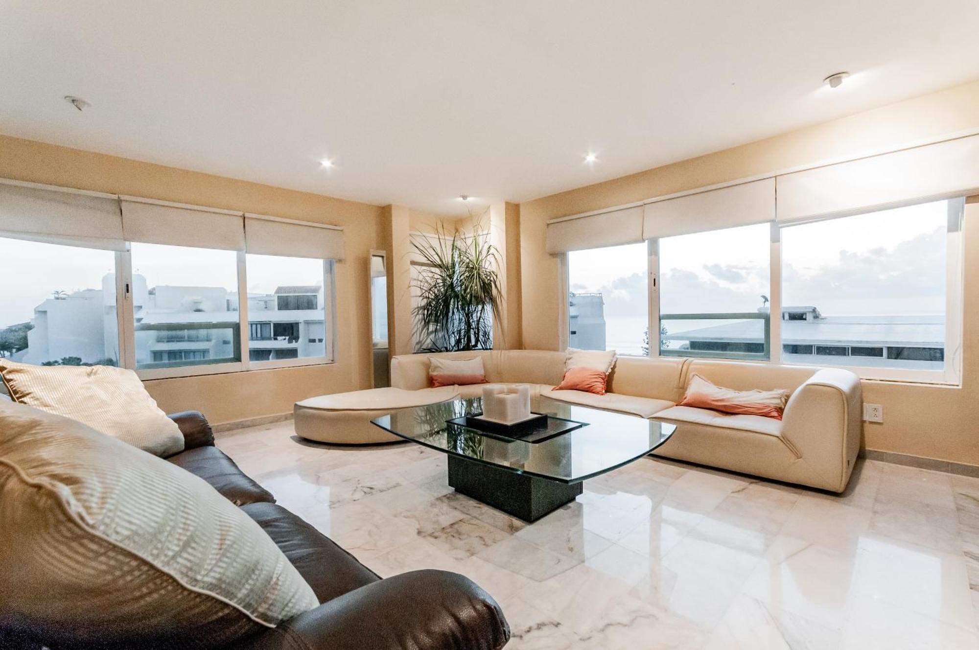 Brisas Beachfront Penthouses Cancún Buitenkant foto