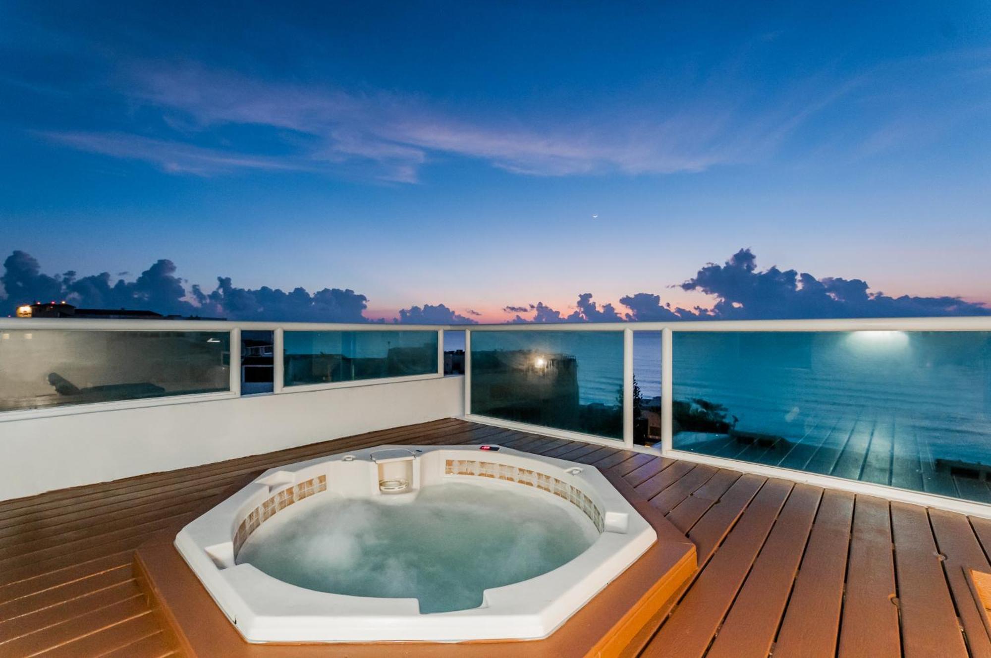 Brisas Beachfront Penthouses Cancún Buitenkant foto